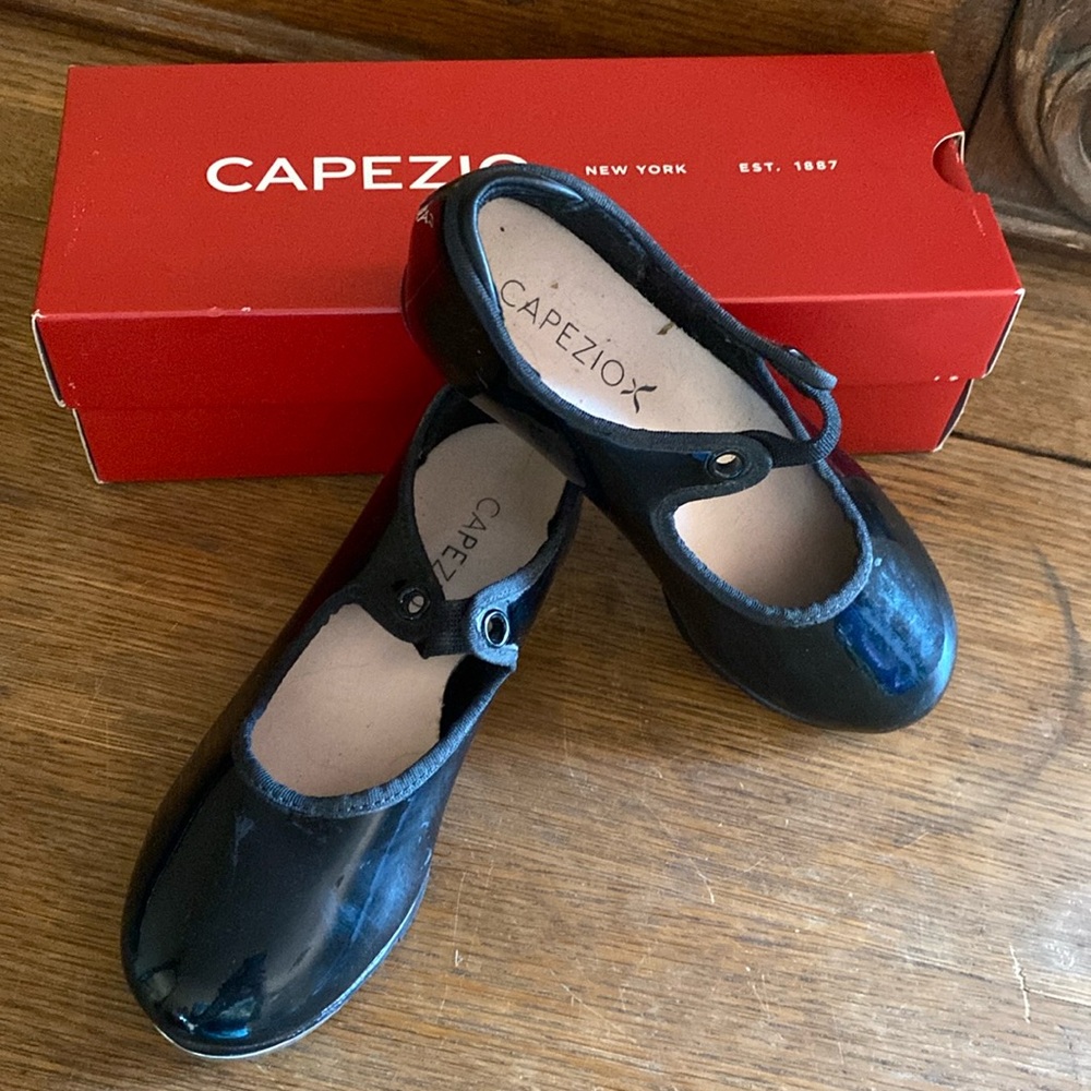 Capezio, size 12, black tap shoes